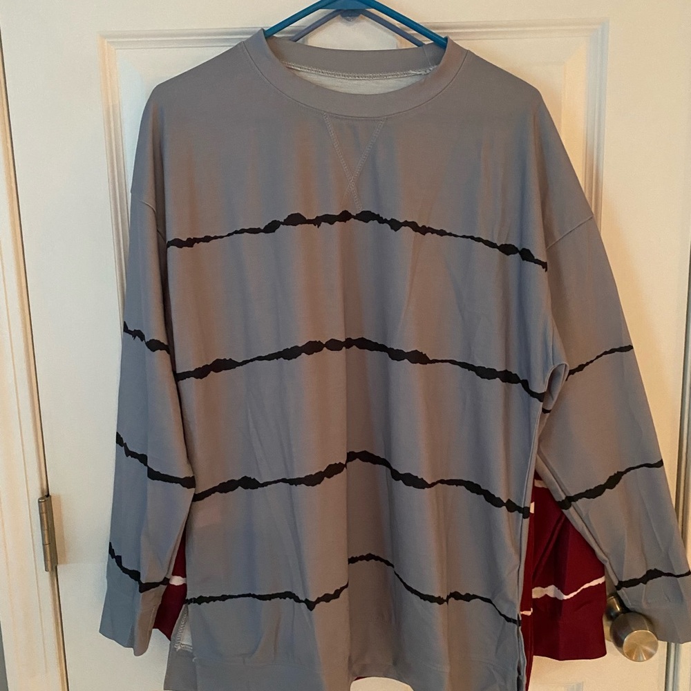 Polyester size large gray long sleeve top by Farysay